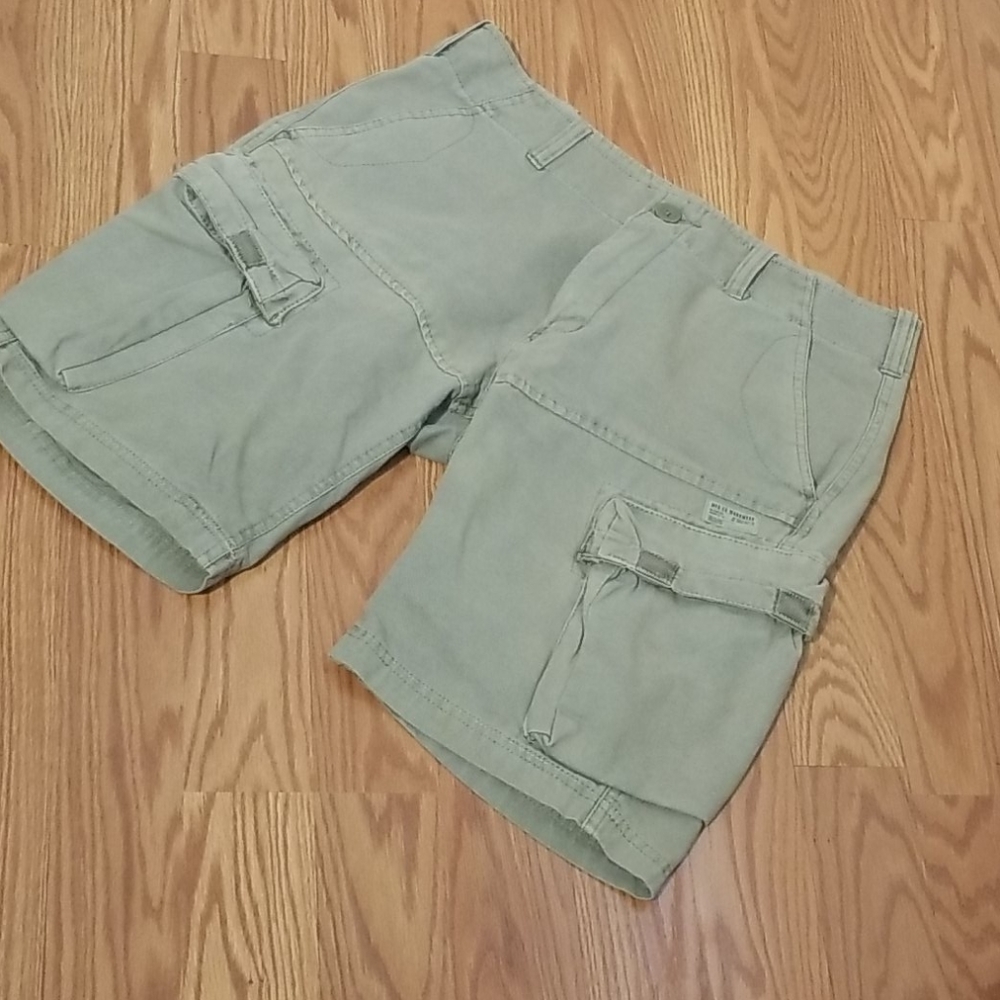 Cotton on mfg.co 32‎